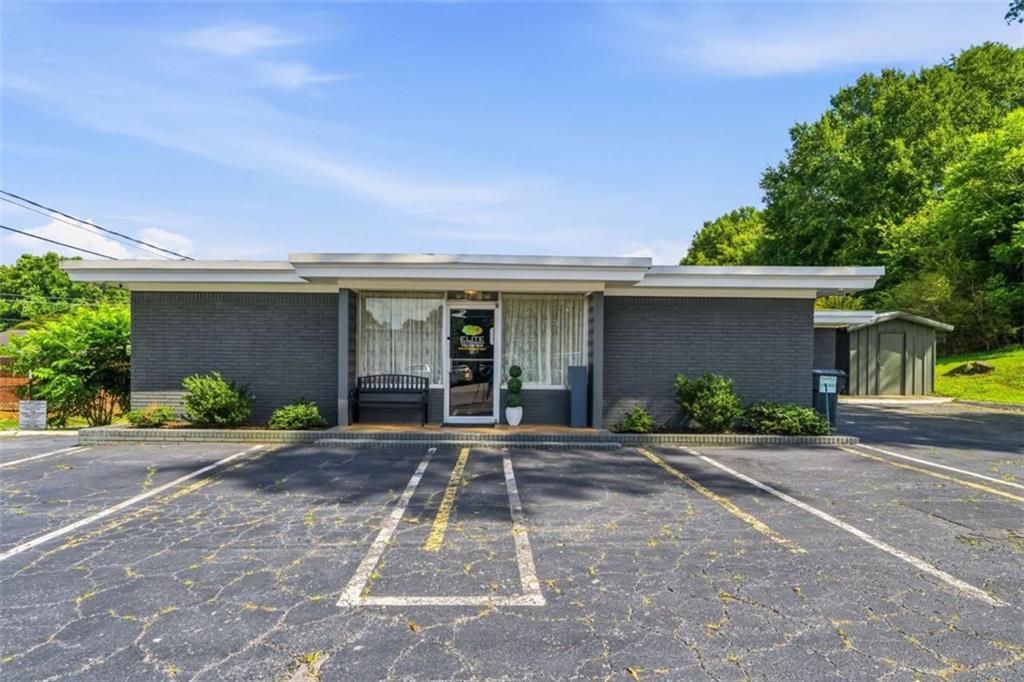 Photo 1 of 31 — 211 Field Street, Bremen, GA 30110