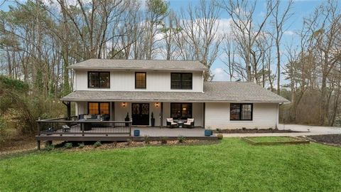 650 Hunterhill Court Roswell GA 30075