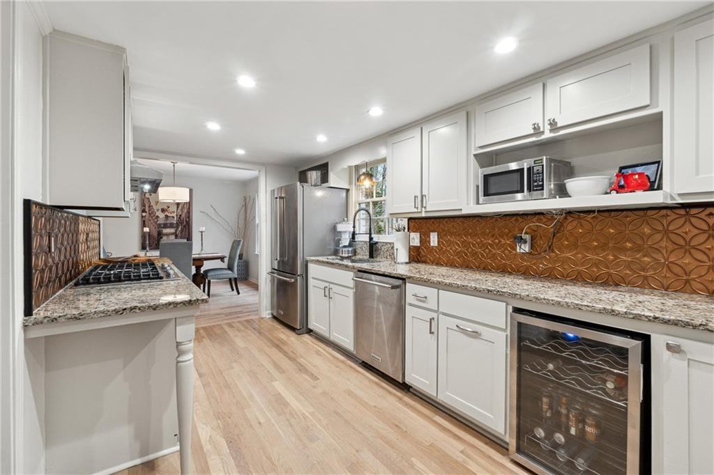 650 Hunterhill Court, Roswell, Georgia image 10
