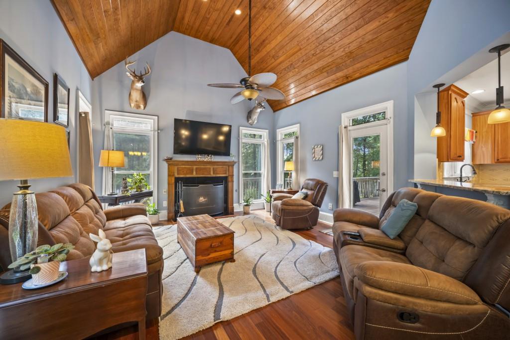 Hawks Farm - Residential