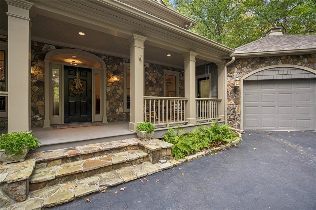 996 Wedgewood Drive