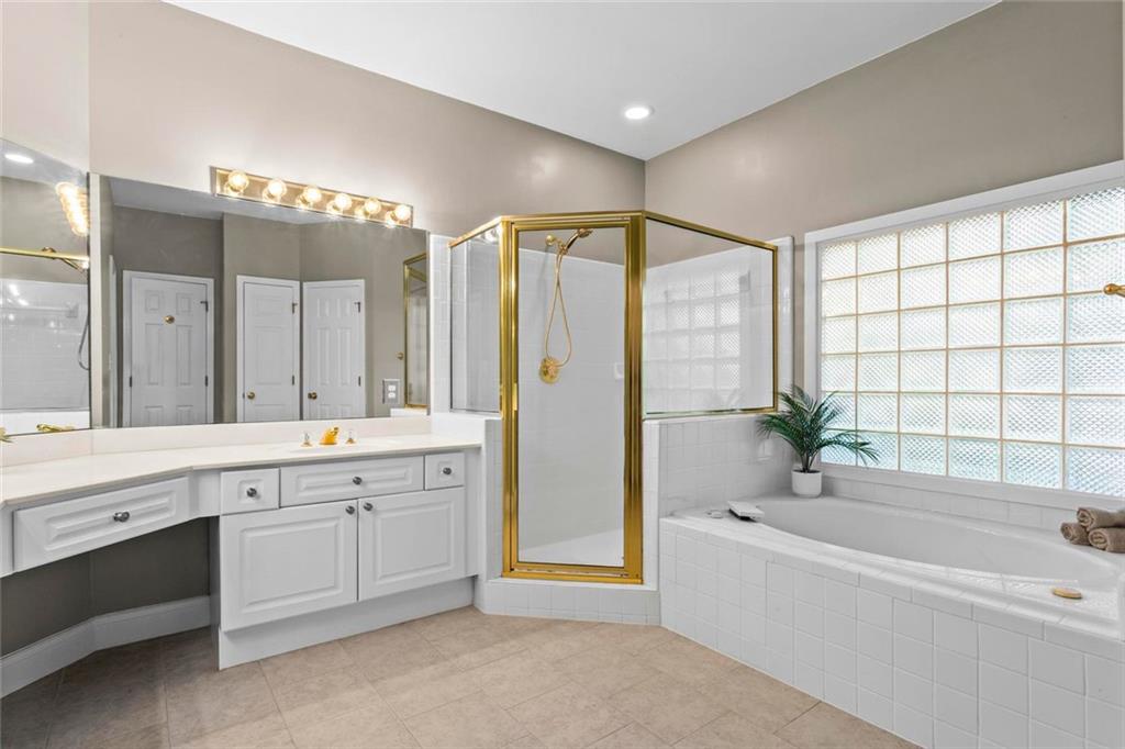 WINDWARD - Residential