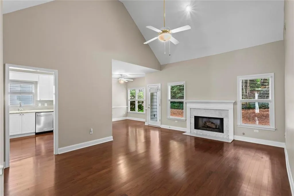 Alpharetta, Georgia 30005, United States, 3 Bedrooms Bedrooms, ,2 BathroomsBathrooms,Residential,Active,149276