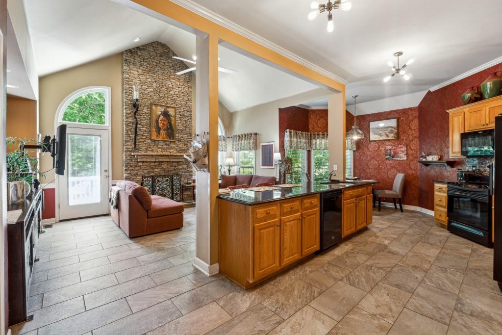 1820 Habersham Gate Drive, Cumming, Georgia image 9