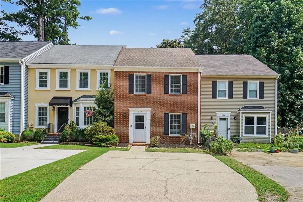 567 Salem Woods Drive SE