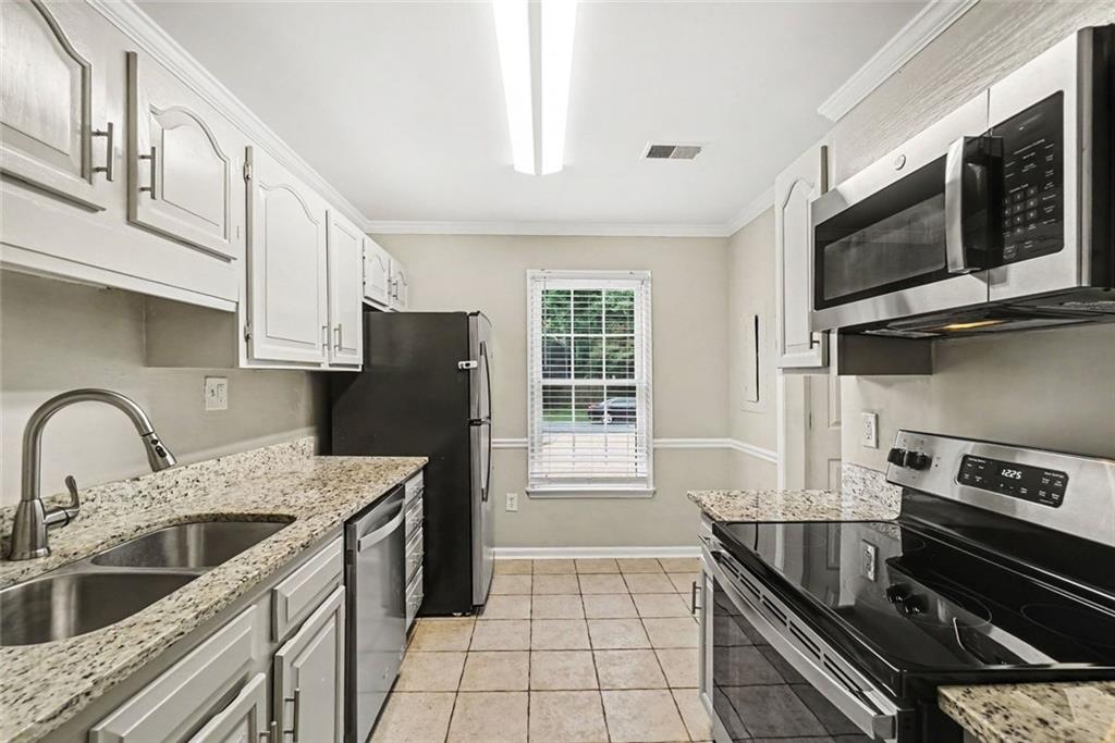 567 Salem Woods Drive SE
