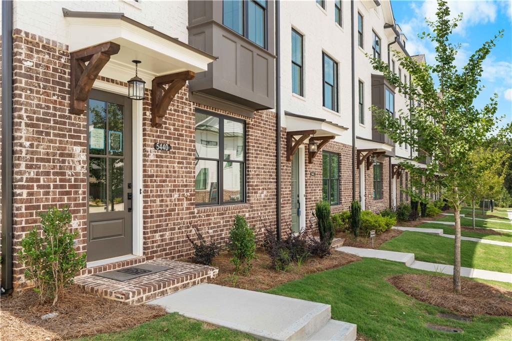 5440 Howington Court 190