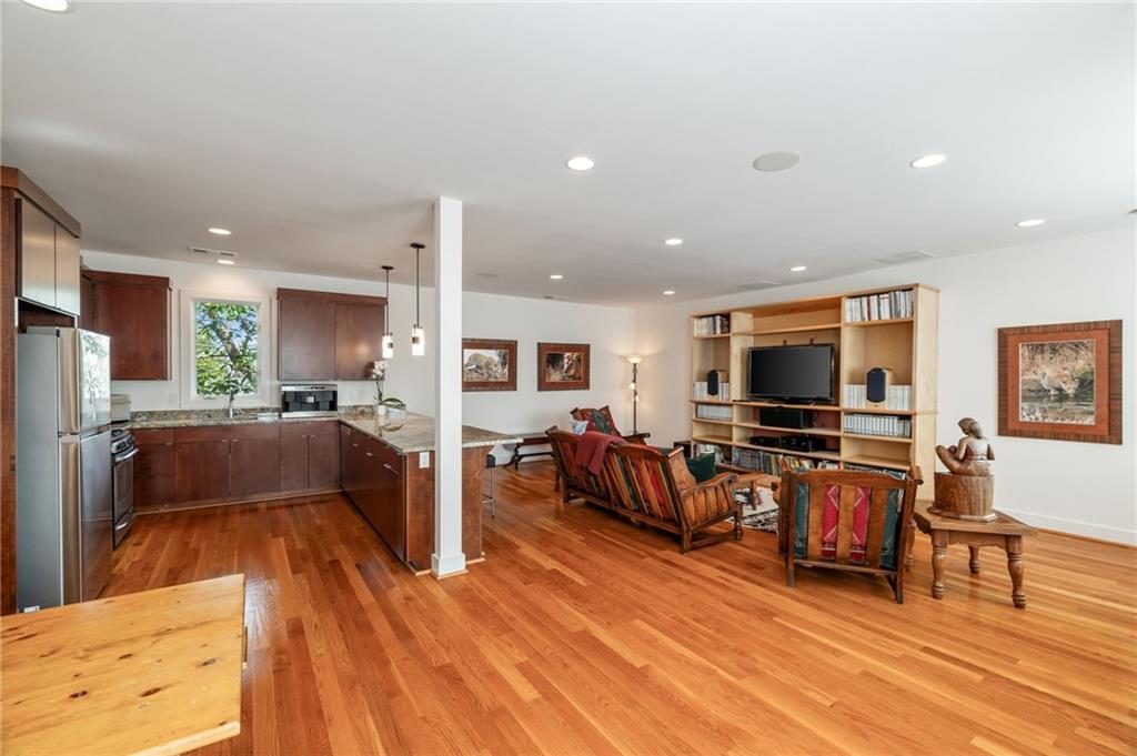 4835 Merlendale Court, Atlanta, Georgia image 31