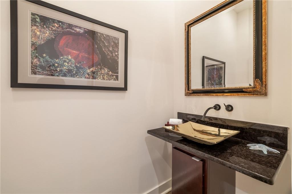 4835 Merlendale Court, Atlanta, Georgia image 30