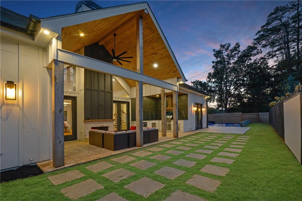 5525 Hubbard Town Road