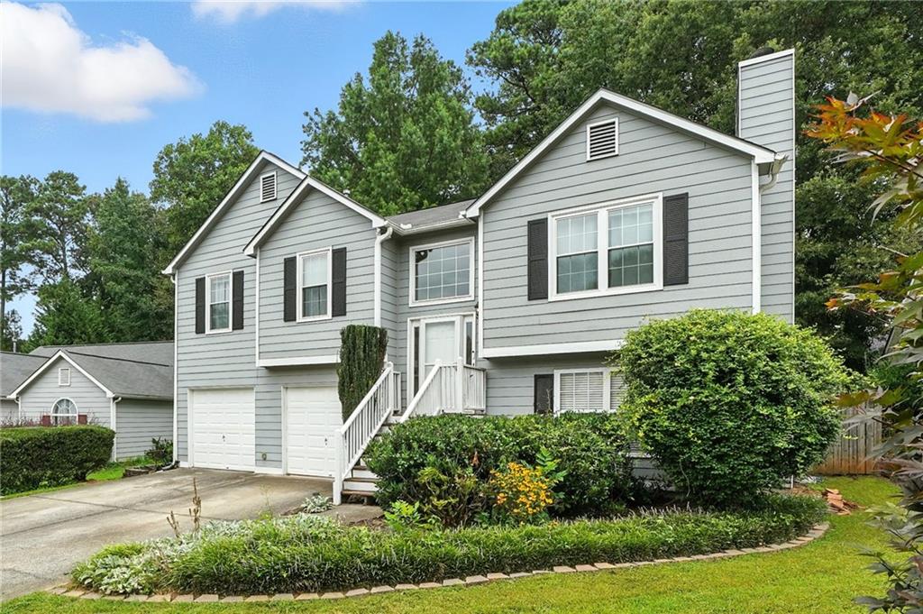 Coming Soon to Market! Split level home located in Lake Park Neighborhood just minutes to downtown Acworth. This 4bed 3bath home offers over 2300 sq ft of living space and a massive lot. The back yard is fully fenced in and landscaped to provide plenty of privacy. A large playhouse in the back yard can be converted into a workshop or shed. There is also a back deck, perfect for grilling out or relaxing with friends or family. Inside, the main level of the home has an open concept living room to kitchen with stainless steel appliances. Three beds and 2 bath are located on the main floor as well. Downstairs, one more bedroom and bathroom can be found as well as flex space that can be used as a home office or gym. Two car garage with ample space for parking as well as garage storage. Brand new HVAC installed as of August 2025 and Brand New Roof being installed the week of August 18th.
This HOA neighborhood offers swim, tennis and community pond.