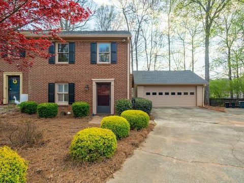 Townhouse For Sale - 1307 Whitlock Ridge Drive<br/> Marietta, GA 30064