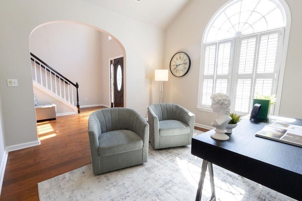 1194 Manor Crest Court NE