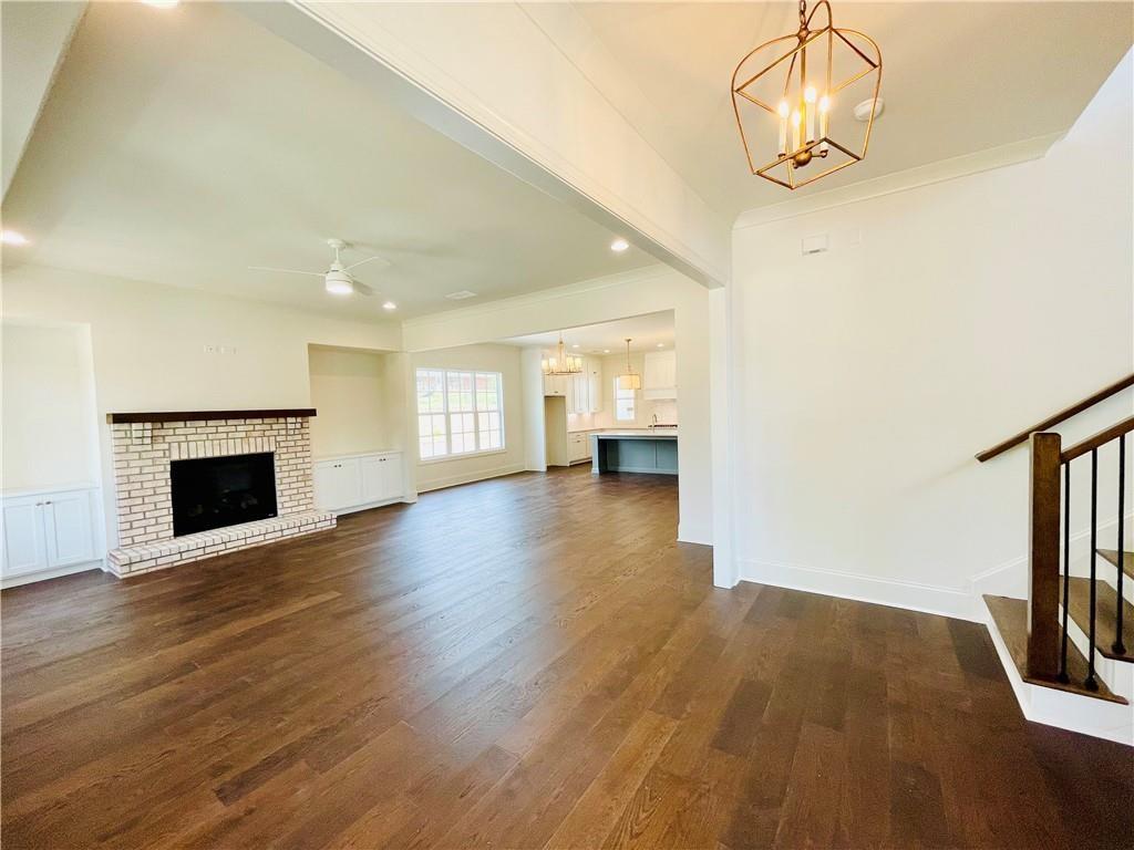 212 Suwanee Avenue
