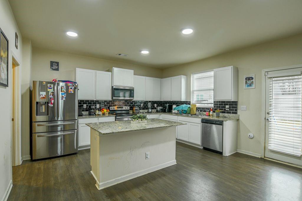 440 Starbuck Parkway