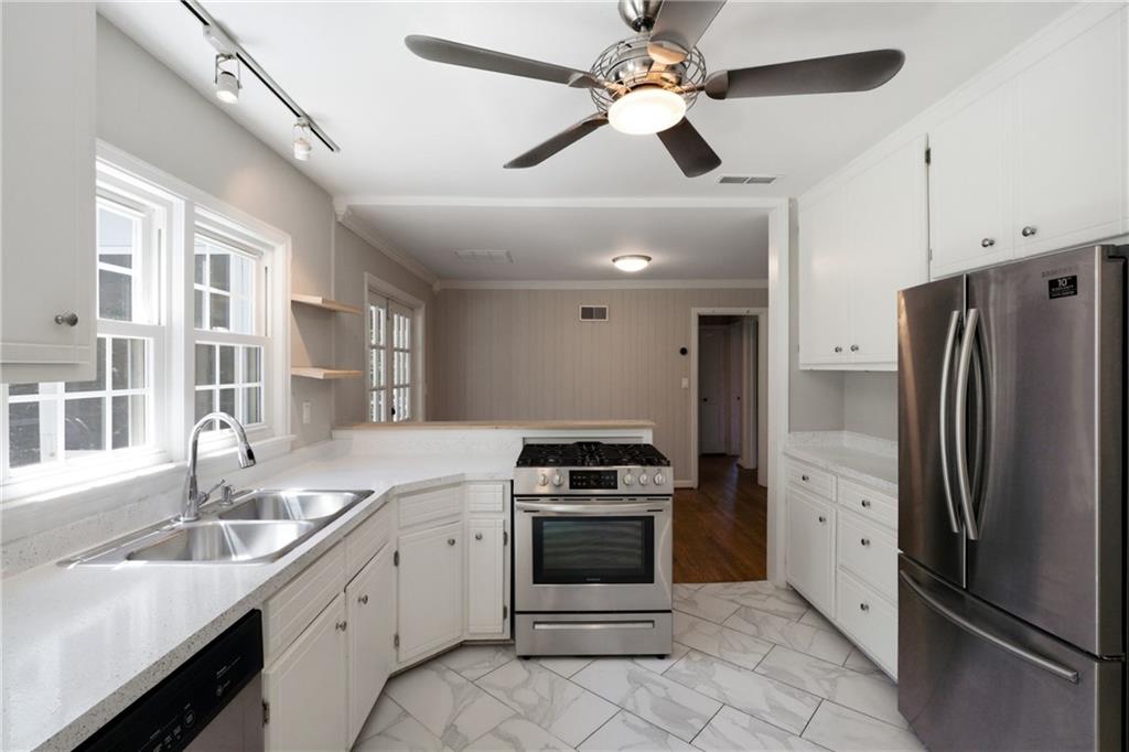 1347 Chalmette Drive NE