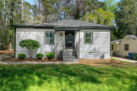 437 Collier Ridge Drive NW Atlanta GA 30318