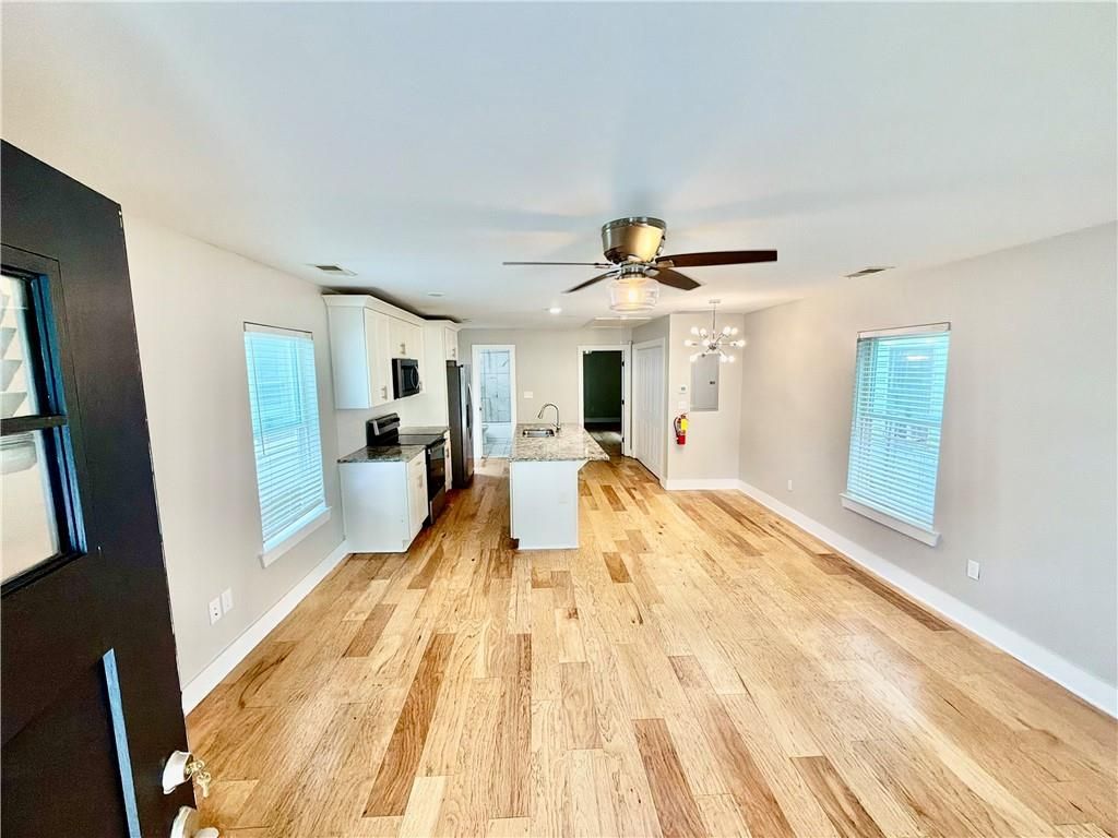 Photo of 946 Hubbard Street SW, Atlanta, GA 30310 (MLS # 7810854)