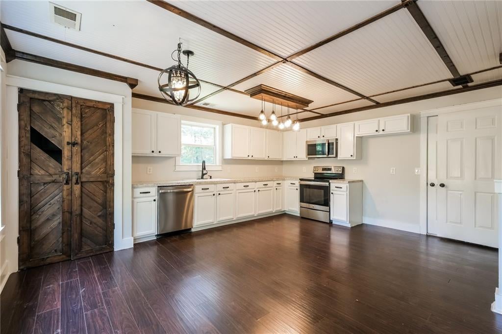 434 Pine Tree Drive