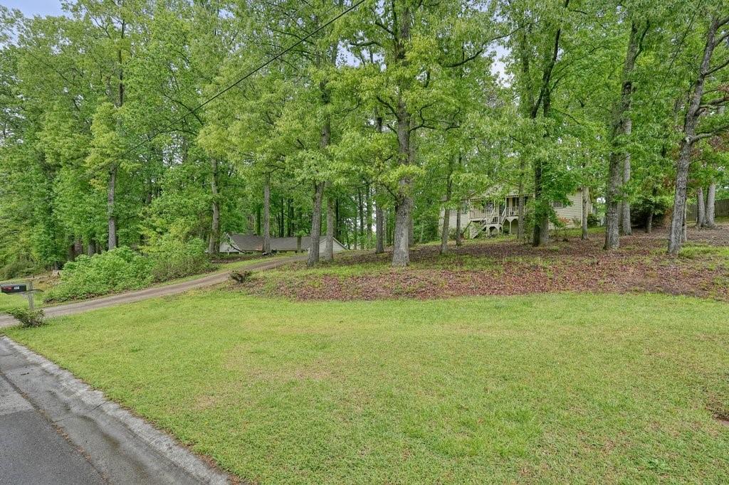 408 Walnut Drive, Woodstock, Georgia image 3