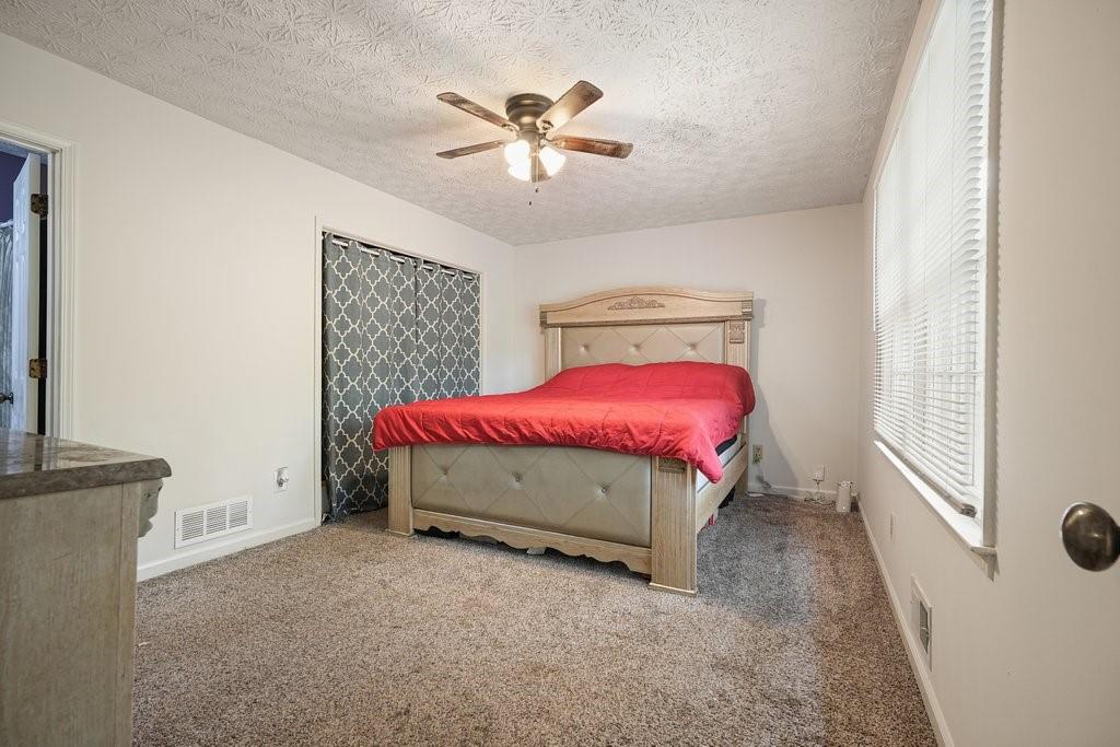 408 Walnut Drive, Woodstock, Georgia image 11