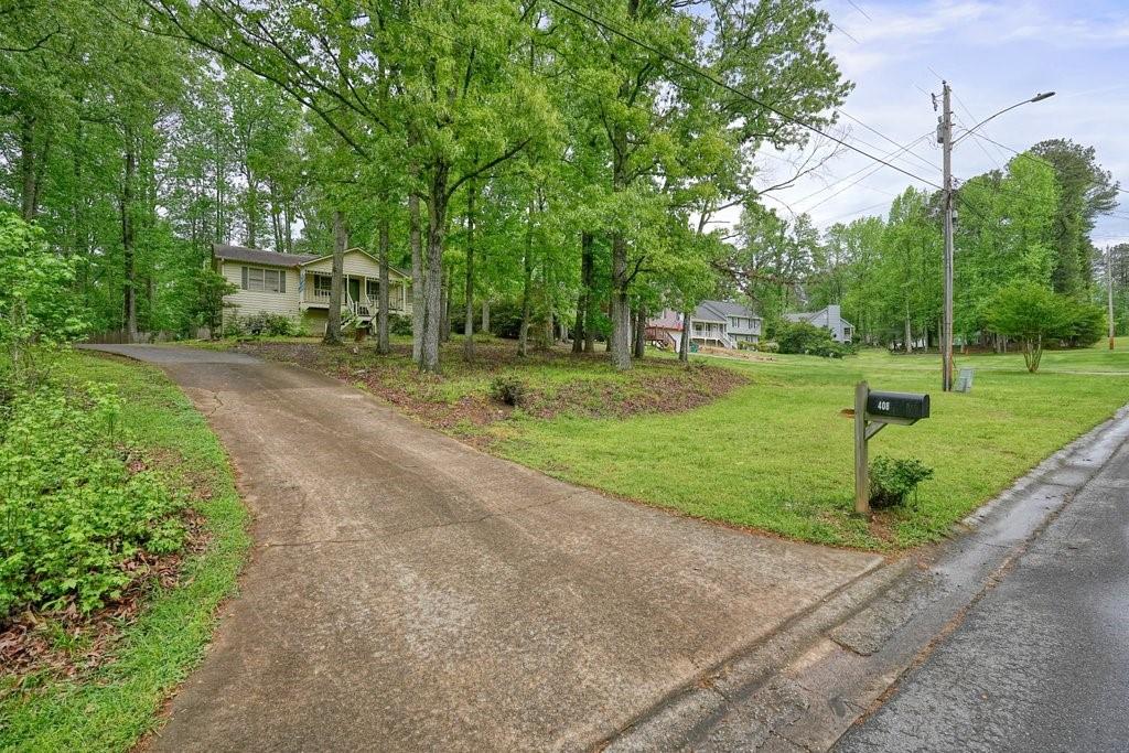 408 Walnut Drive, Woodstock, Georgia image 2