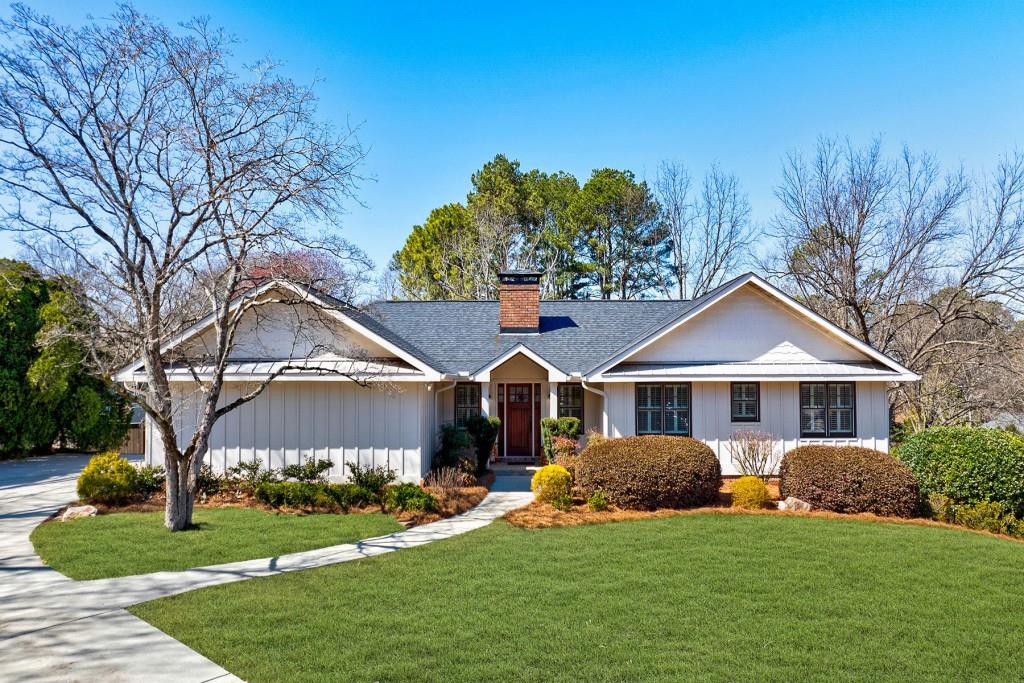 180 Saddle Creek Drive, Roswell, Georgia image 2