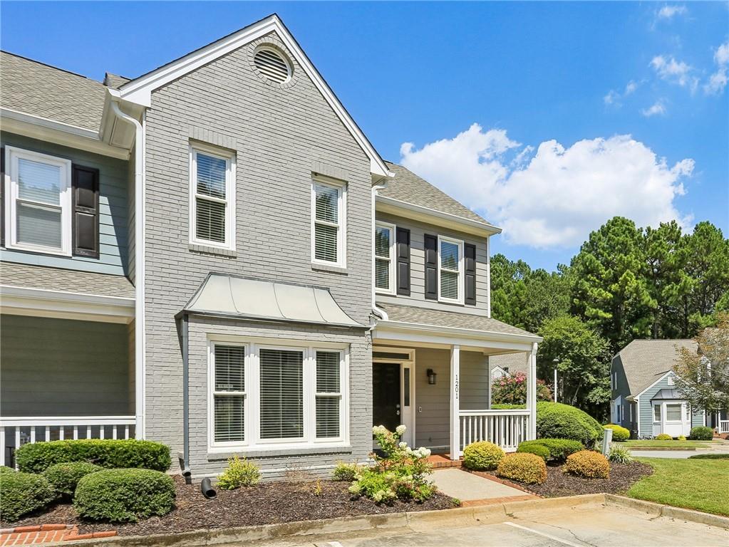 1201 Bridle Path