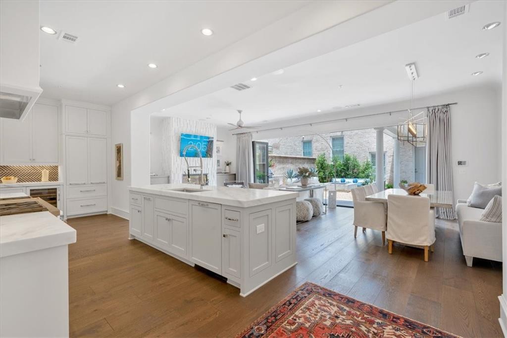 102 Grand Crescent