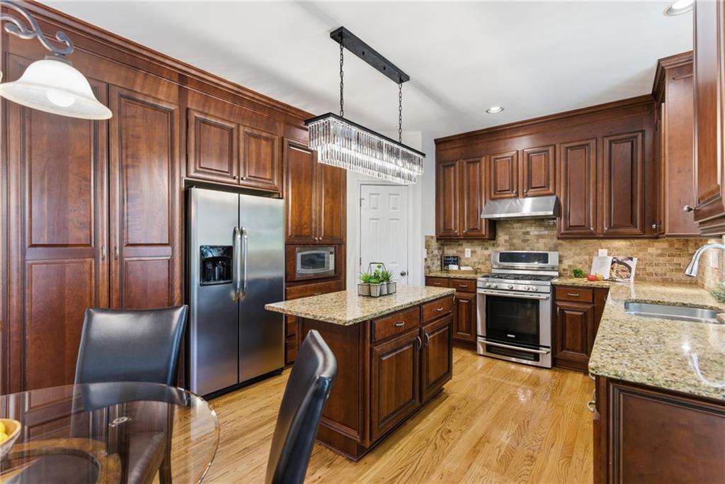 8470 River Walk Landing