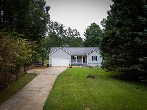 Homes For Sale - 405 Jordan Lane<br/> Locust Grove, GA 30248