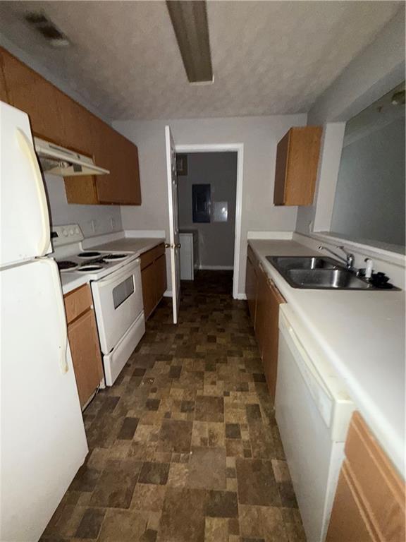 Fairington Park Condo - Residential