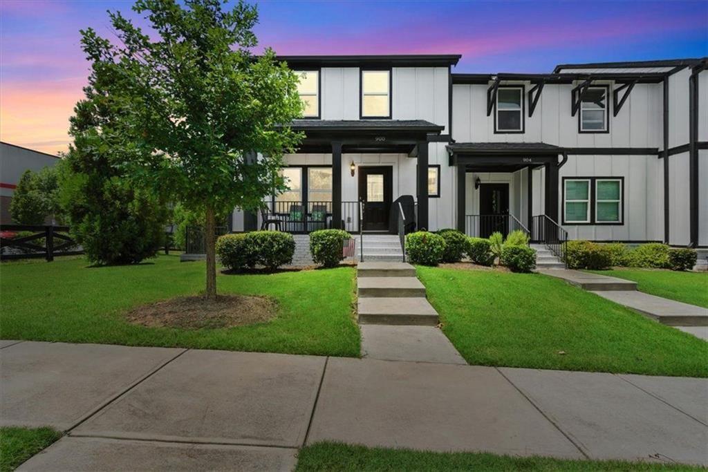 900 Sweetwater Grove