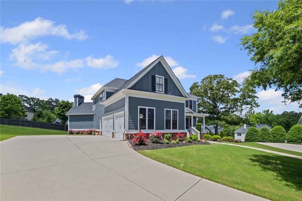 4035 Pinebrook Circle