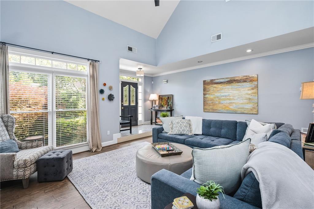 4503 Dobbs Crossing