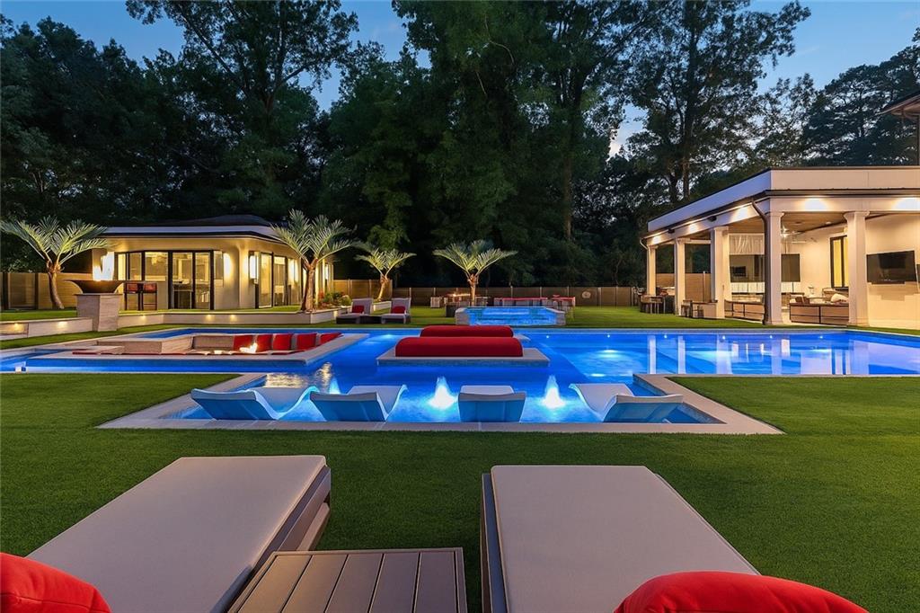 1386 Moores Mill Road NW