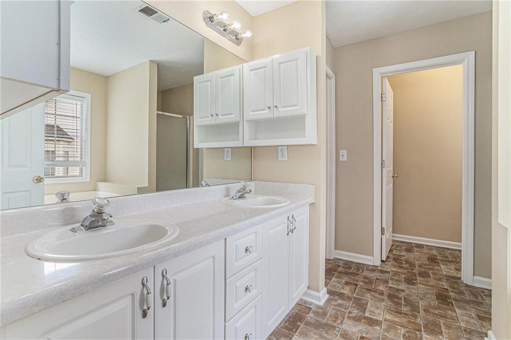 206 Towler Drive, Loganville, Georgia image 14