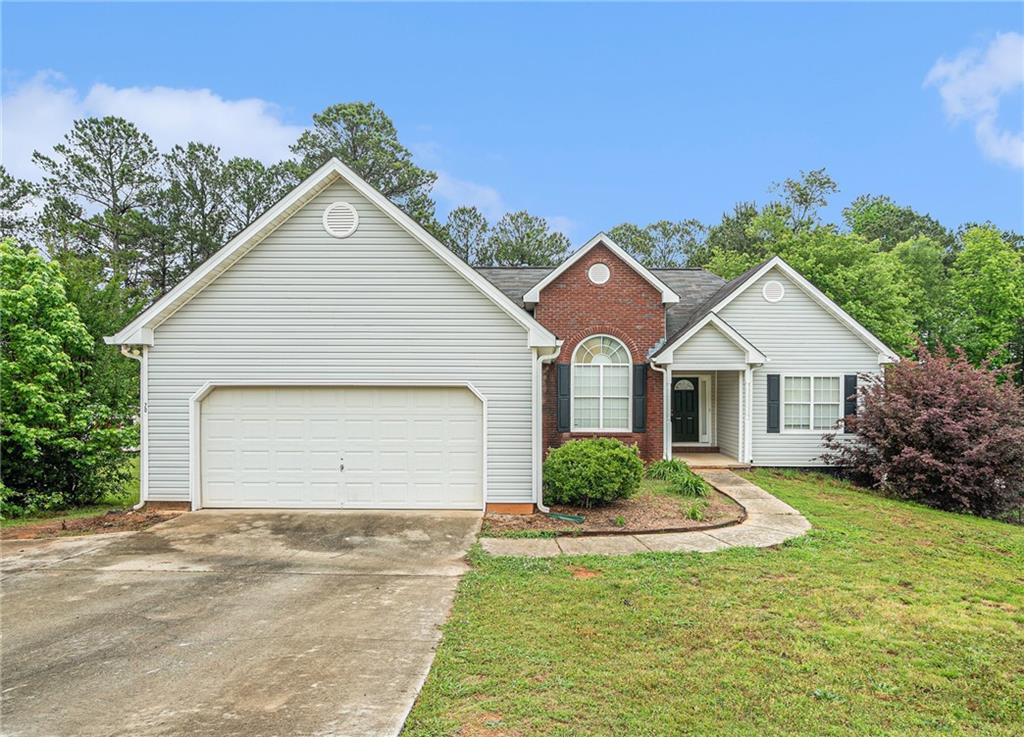 206 Towler Drive, Loganville, Georgia image 1
