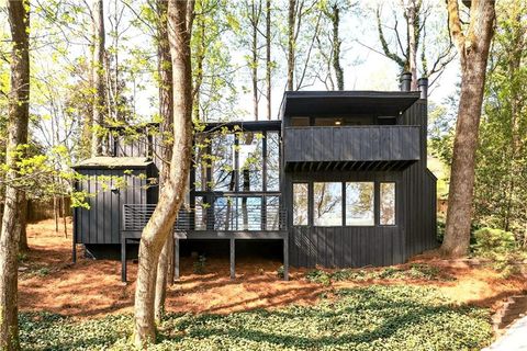 5020 Vallo Vista Court Atlanta GA 30342