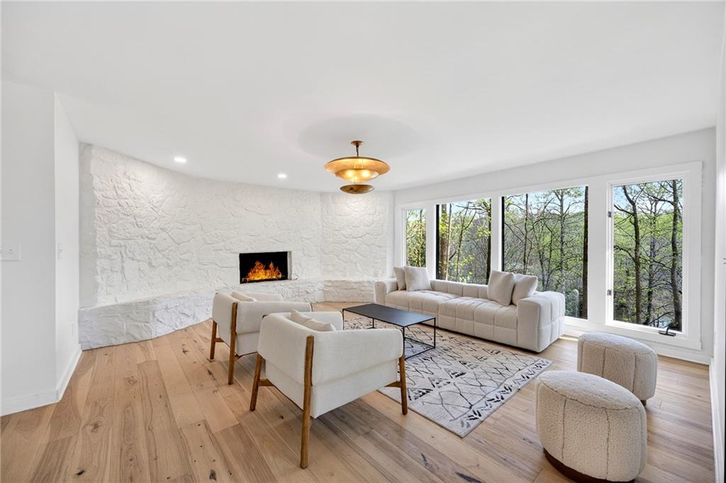 5020 Vallo Vista Court