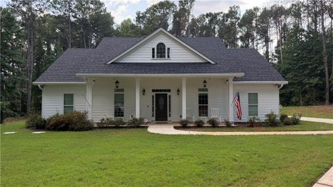 Homes For Sale - 750 Roscoe Road<br/> Newnan, GA 30263