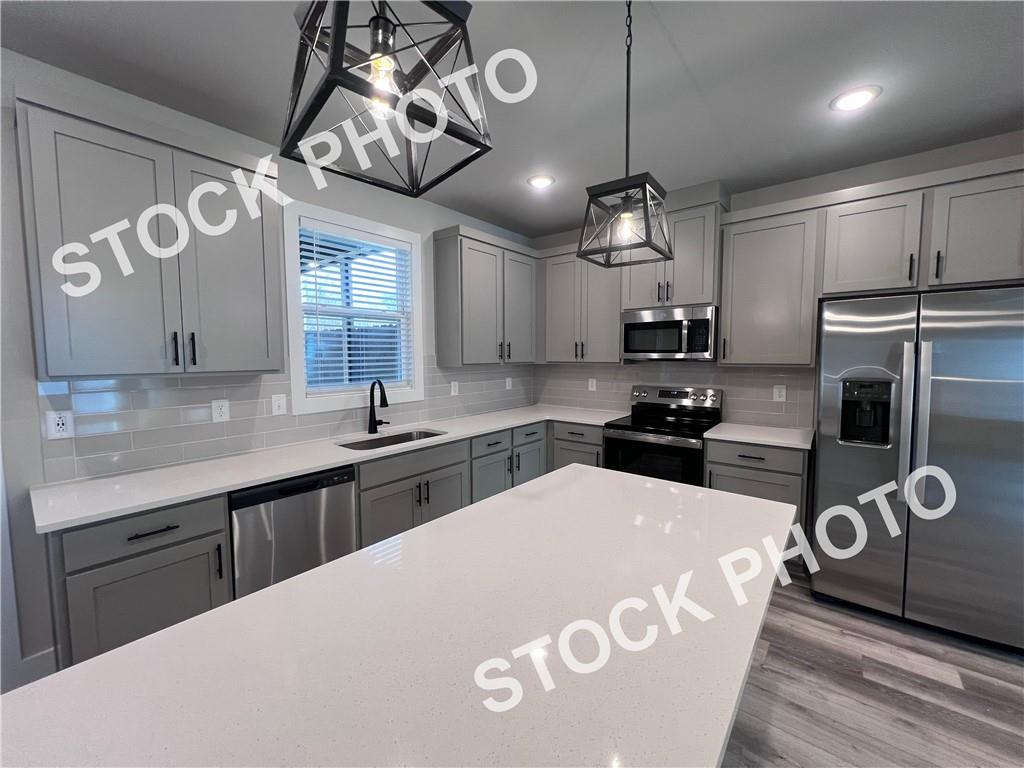 4226 Fern River Trail 18