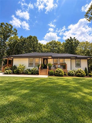 4092 LEACH RD, GAINESVILLE, GA 30506 - Image c59da29df889becc90fbbe1f8d4d649d/437913371