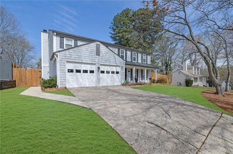 Photo of 325 Ivy Mill Court, Roswell, GA 30076 (MLS # 7738784)