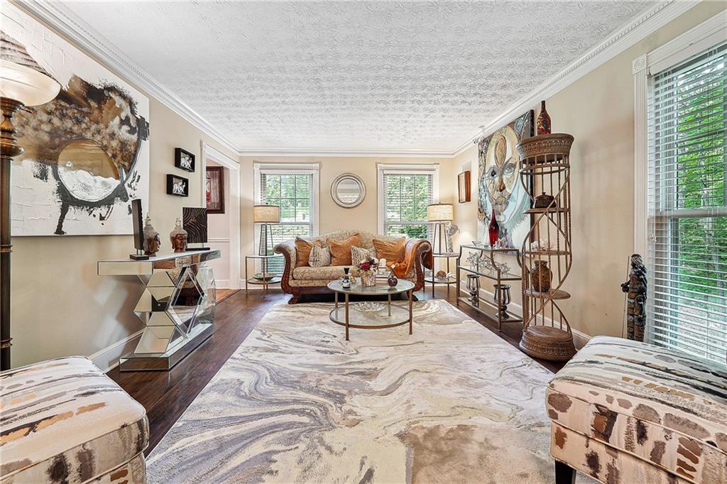5027 Castlewood Drive, Lilburn, Georgia image 6