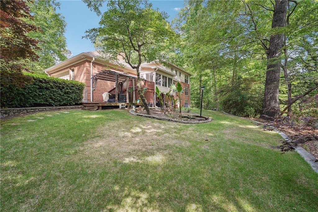 5027 Castlewood Drive, Lilburn, Georgia image 29