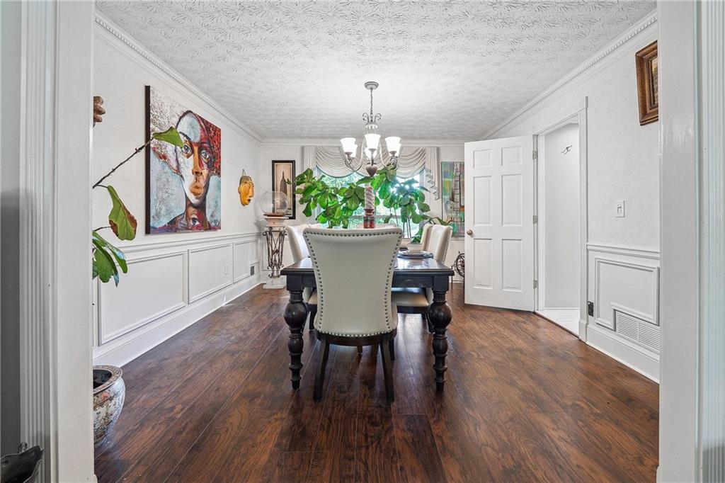 5027 Castlewood Drive, Lilburn, Georgia image 7