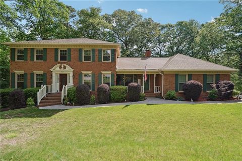 5027 Castlewood Drive SW Lilburn GA 30047
