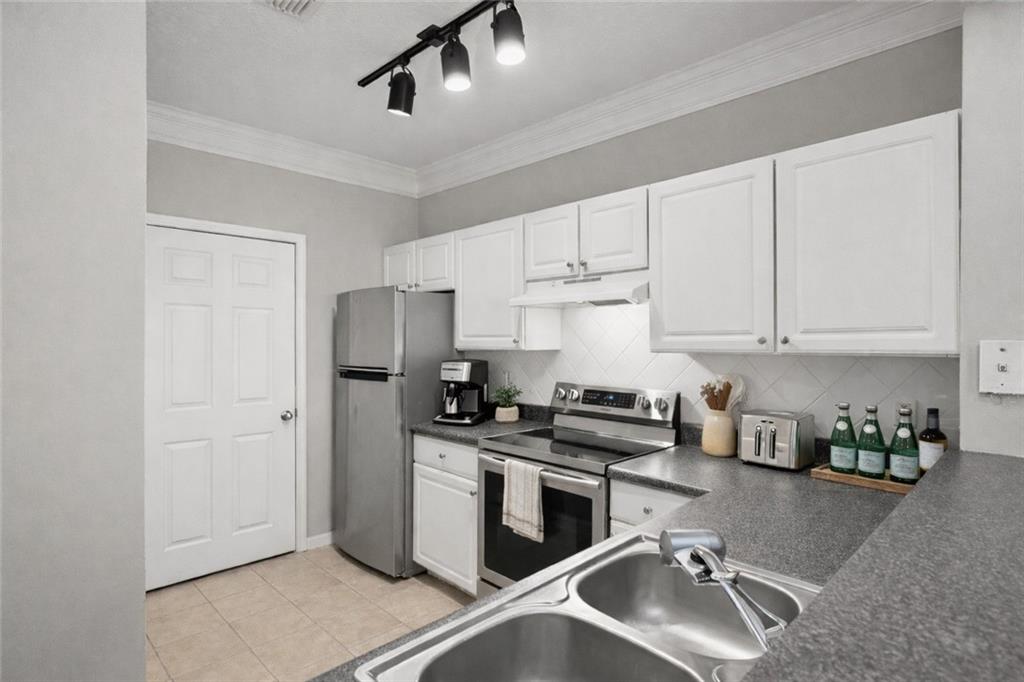 4102 Westchester Ridge NE