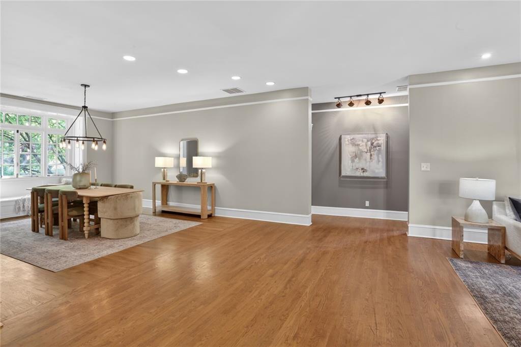 754 Juniper Street NE 11